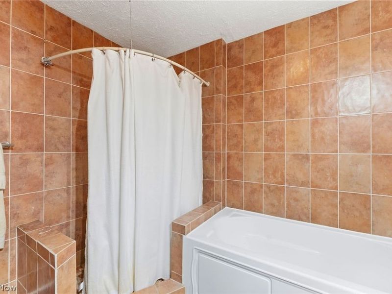 23885 David Drive, Unit 215, North Olmsted, OH 44070 Photo 18