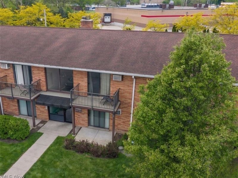23885 David Drive, Unit 215, North Olmsted, OH 44070 Photo 26