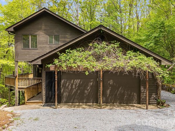 24 Smokey Road, Asheville, NC 28803