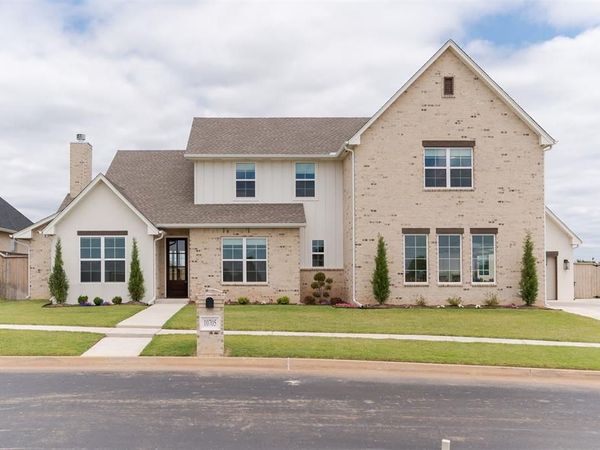 10705 NW 26th Court, Yukon, OK 73099