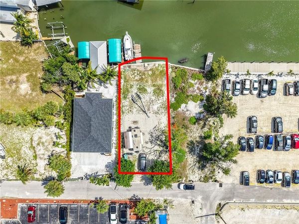 1339 Santos RD, FORT MYERS BEACH, FL 33931
