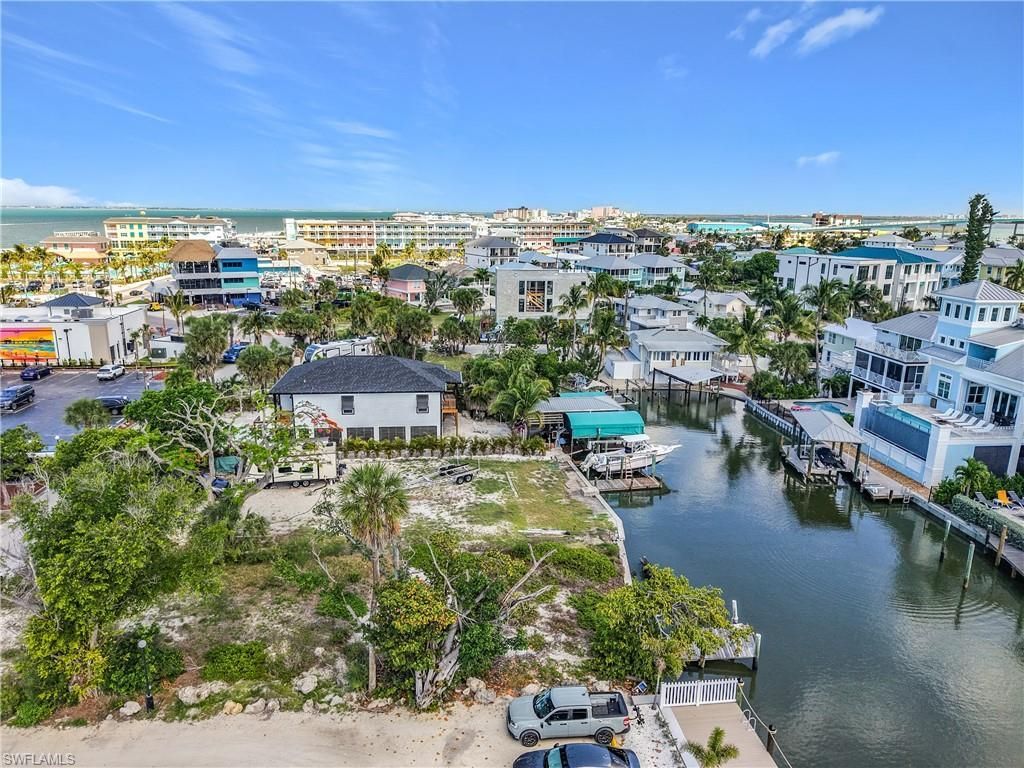 1339 Santos Rd, Fort Myers Beach, FL 33931 Photo
