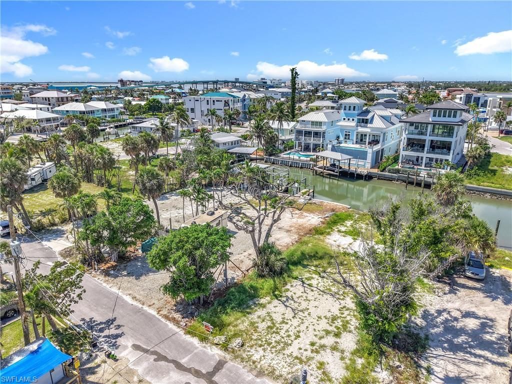 1339 Santos Rd, Fort Myers Beach, FL 33931 Photo