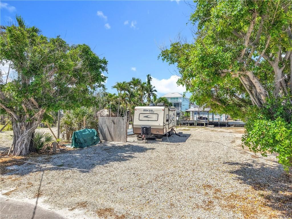 1339 Santos Rd, Fort Myers Beach, FL 33931 Photo
