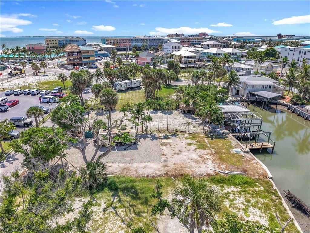 1339 Santos Rd, Fort Myers Beach, FL 33931 Photo