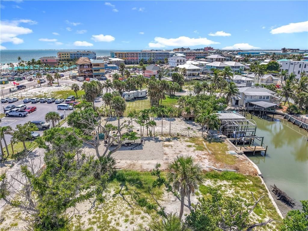 1339 Santos Rd, Fort Myers Beach, FL 33931 Photo