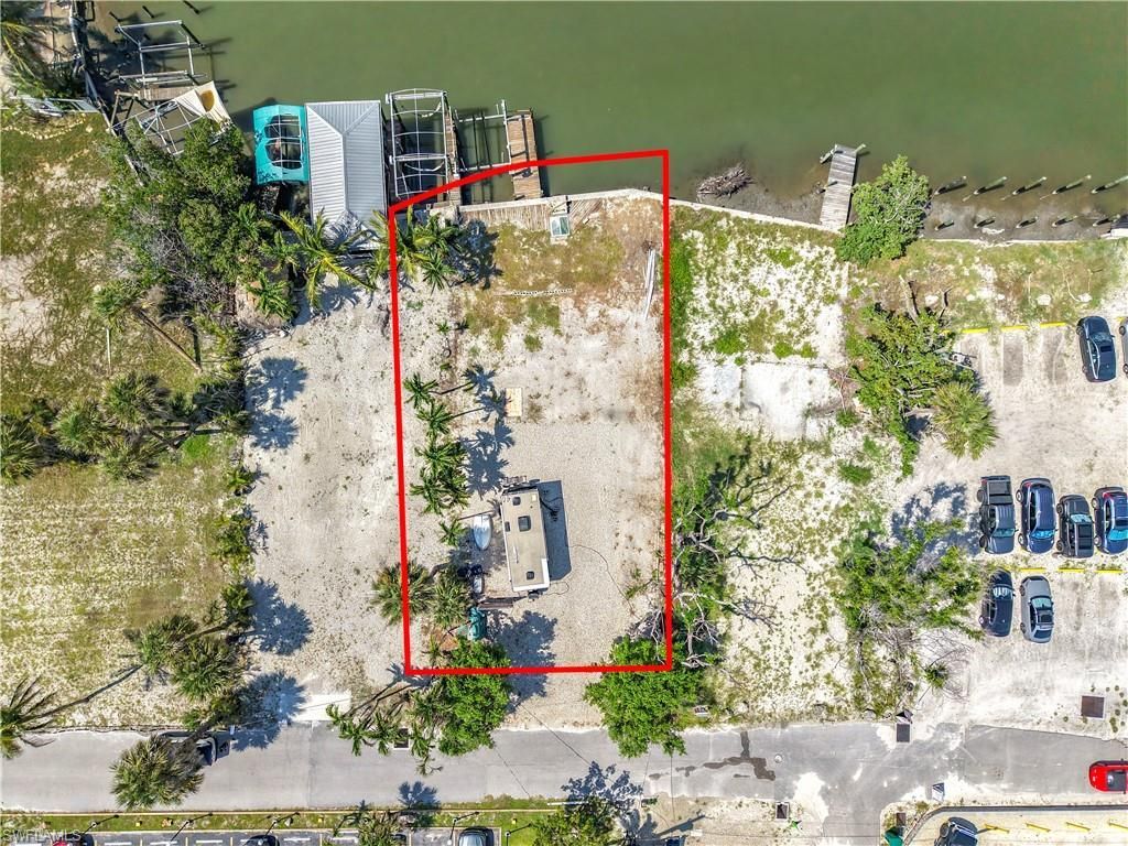 1339 Santos Rd, Fort Myers Beach, FL 33931 Photo