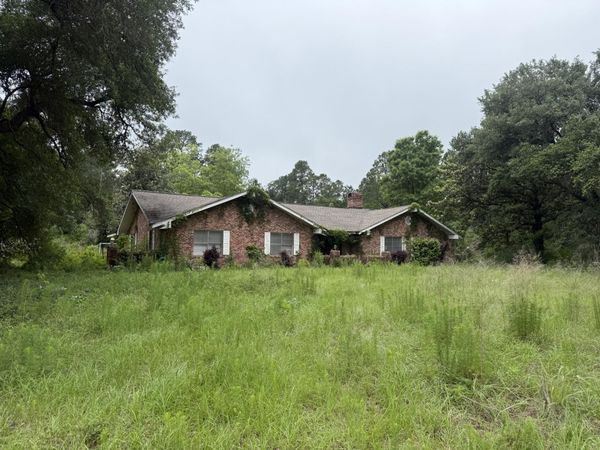 1451 Broad , DeRidder, LA 70634