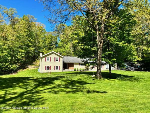 21 Straub Drive, Pleasant Valley, NY 12569