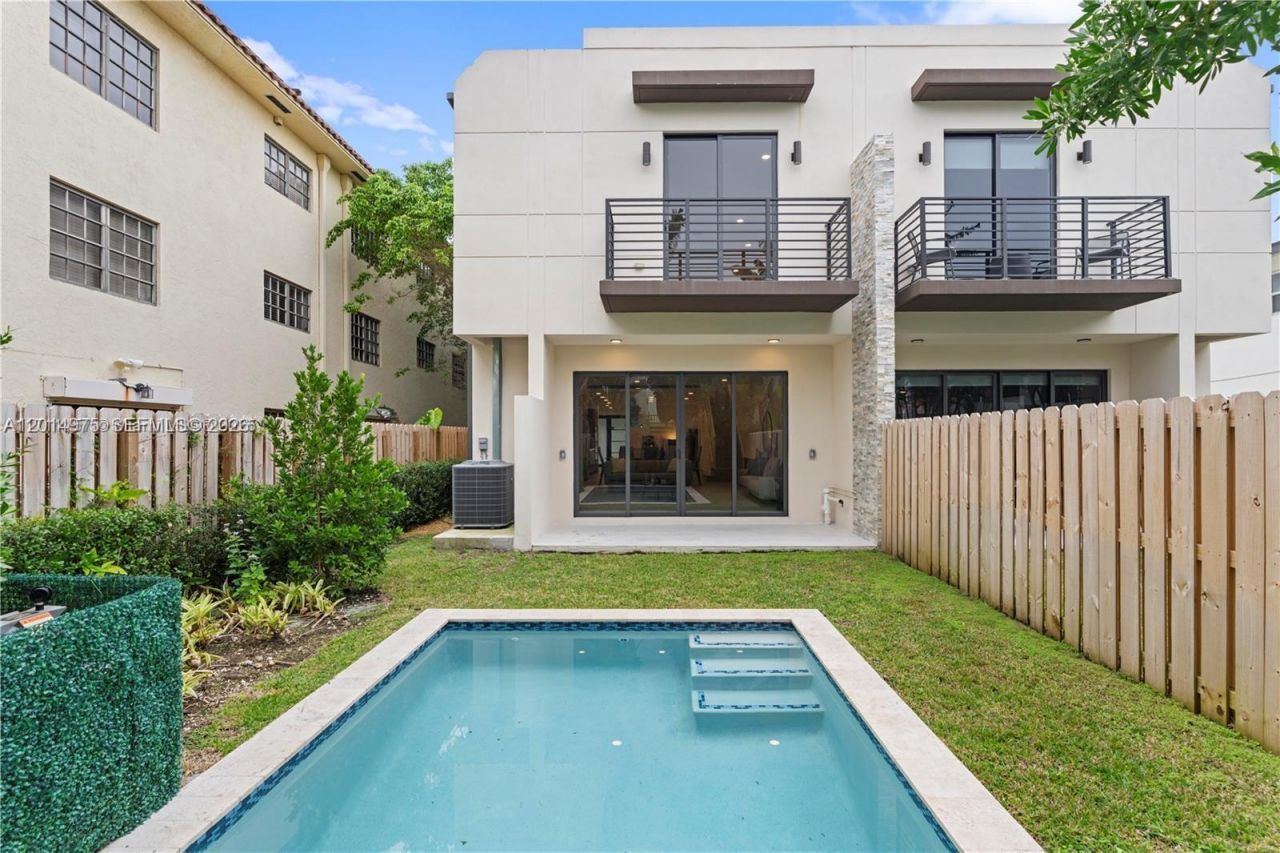 909 NE 16th Ave , Fort Lauderdale, FL 33304 Photo