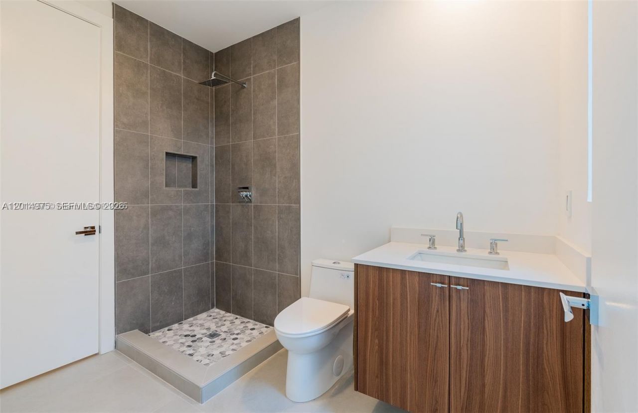 909 NE 16th Ave , Fort Lauderdale, FL 33304 Photo