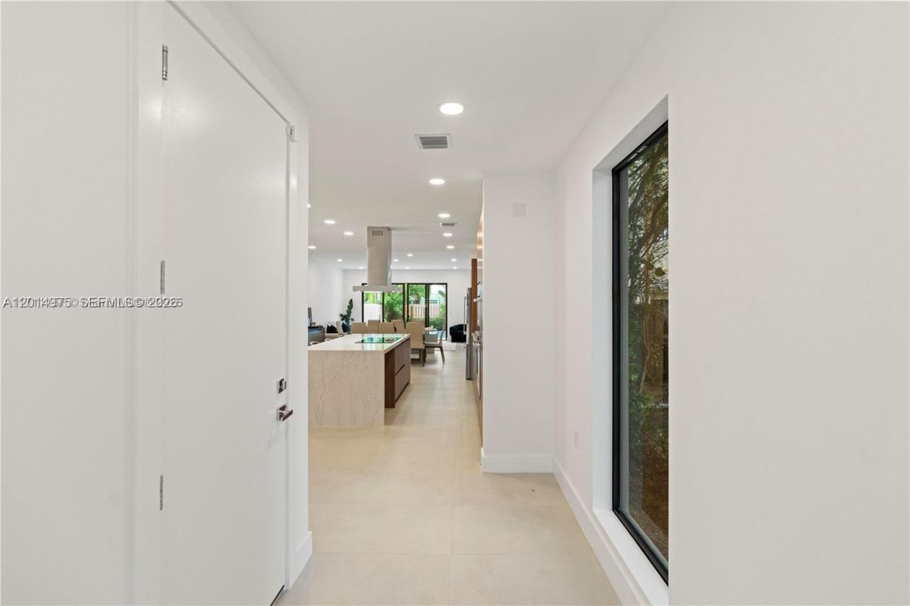 909 NE 16th Ave , Fort Lauderdale, FL 33304 Photo
