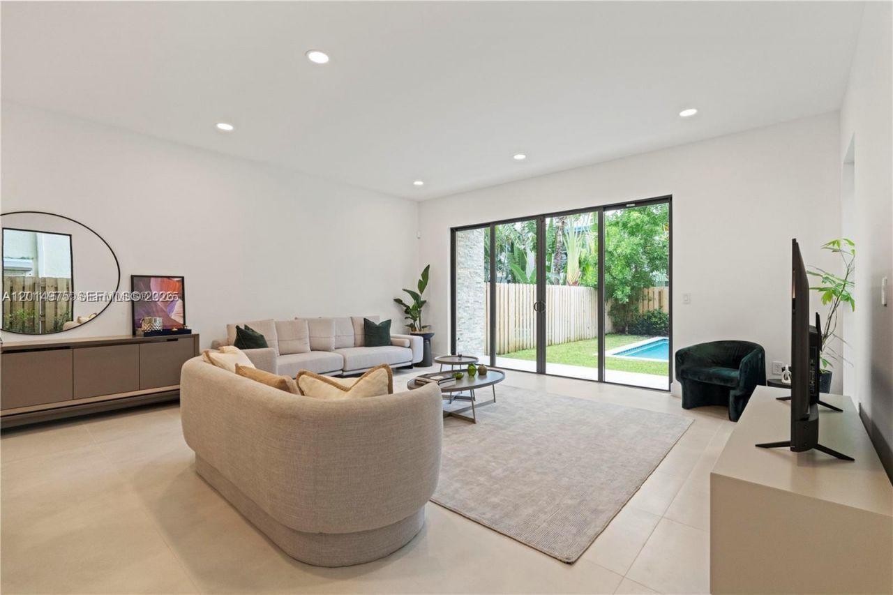 909 NE 16th Ave , Fort Lauderdale, FL 33304 Photo