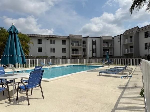 5201 NW Geneva Way , Unit 103, Doral, FL 33166