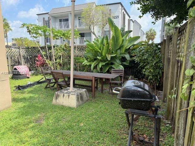 5201 NW Geneva Way , Unit 103, Doral, FL 33166 Photo