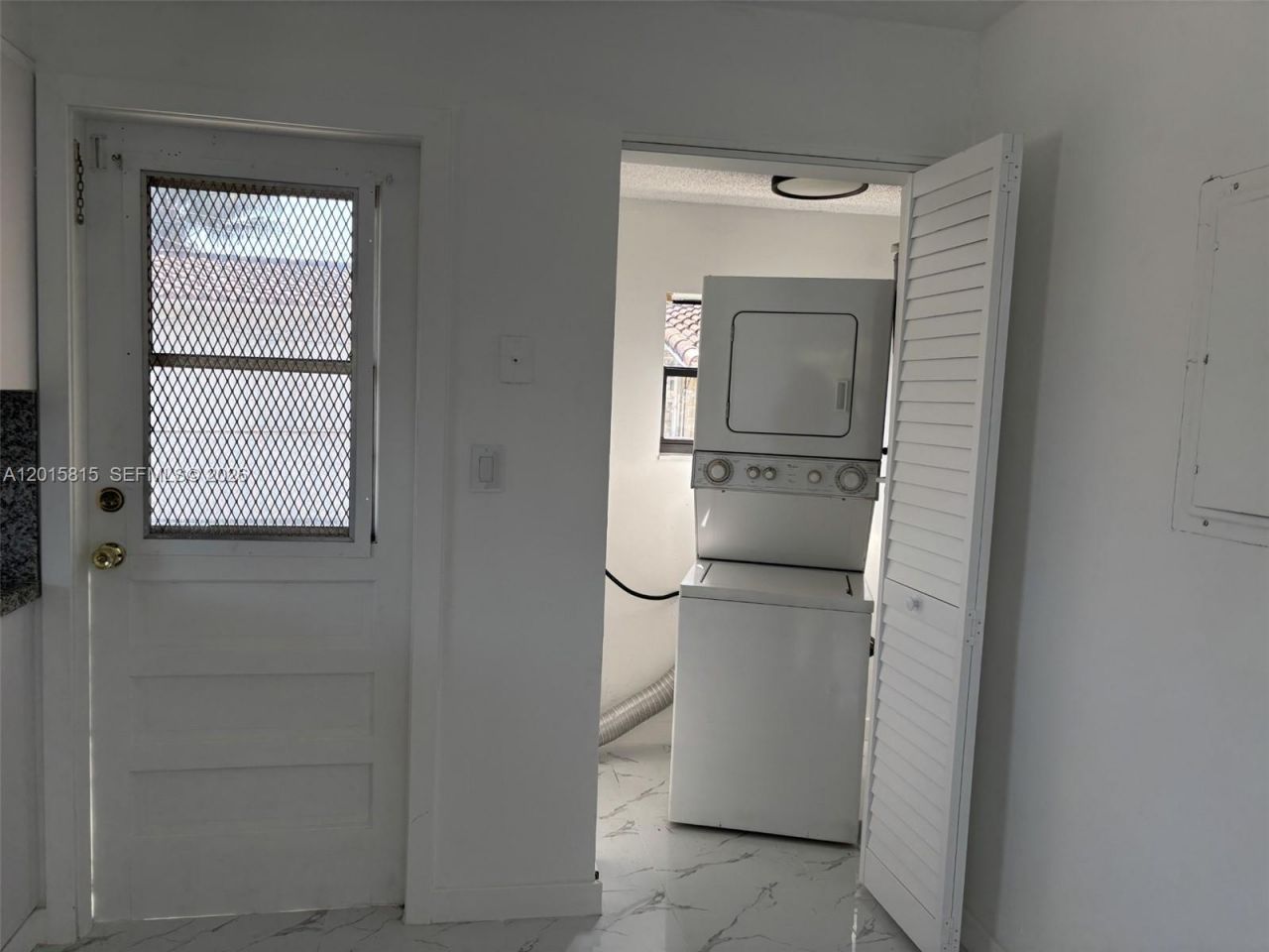 7343 SW 21st St , Miami, FL 33155 Photo