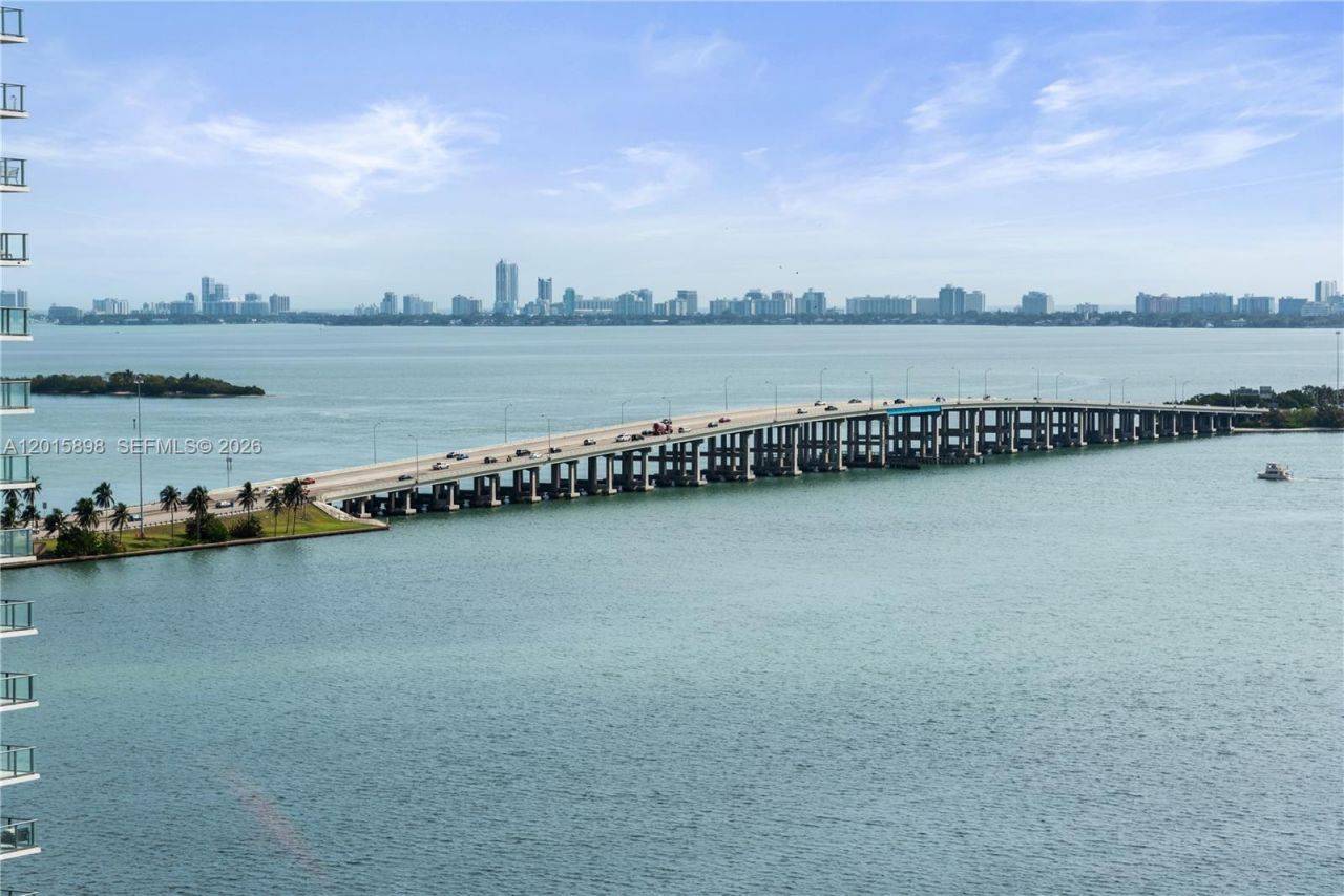 480 NE 31st St , Unit 1802, Miami, FL 33137 Photo