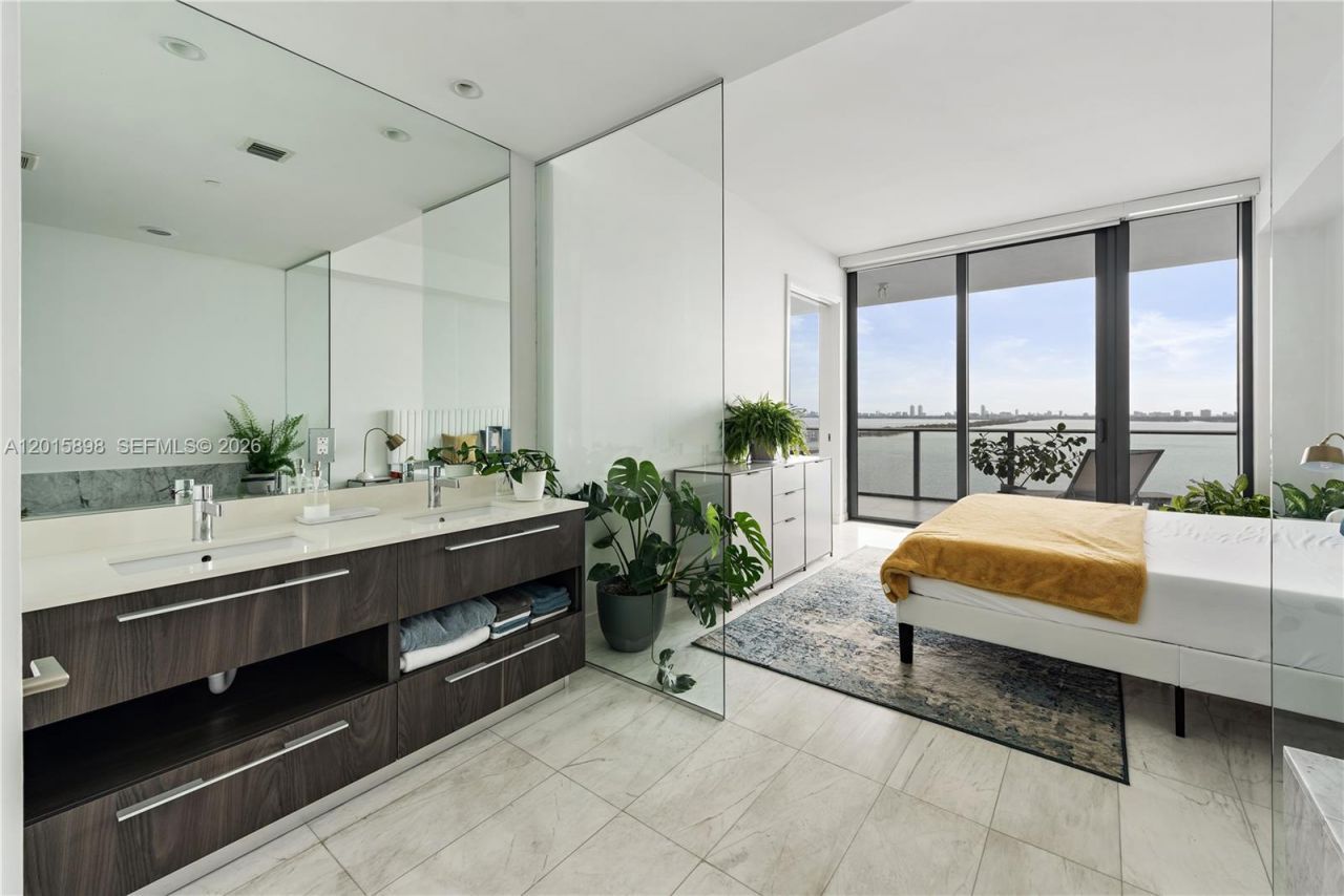 480 NE 31st St , Unit 1802, Miami, FL 33137 Photo
