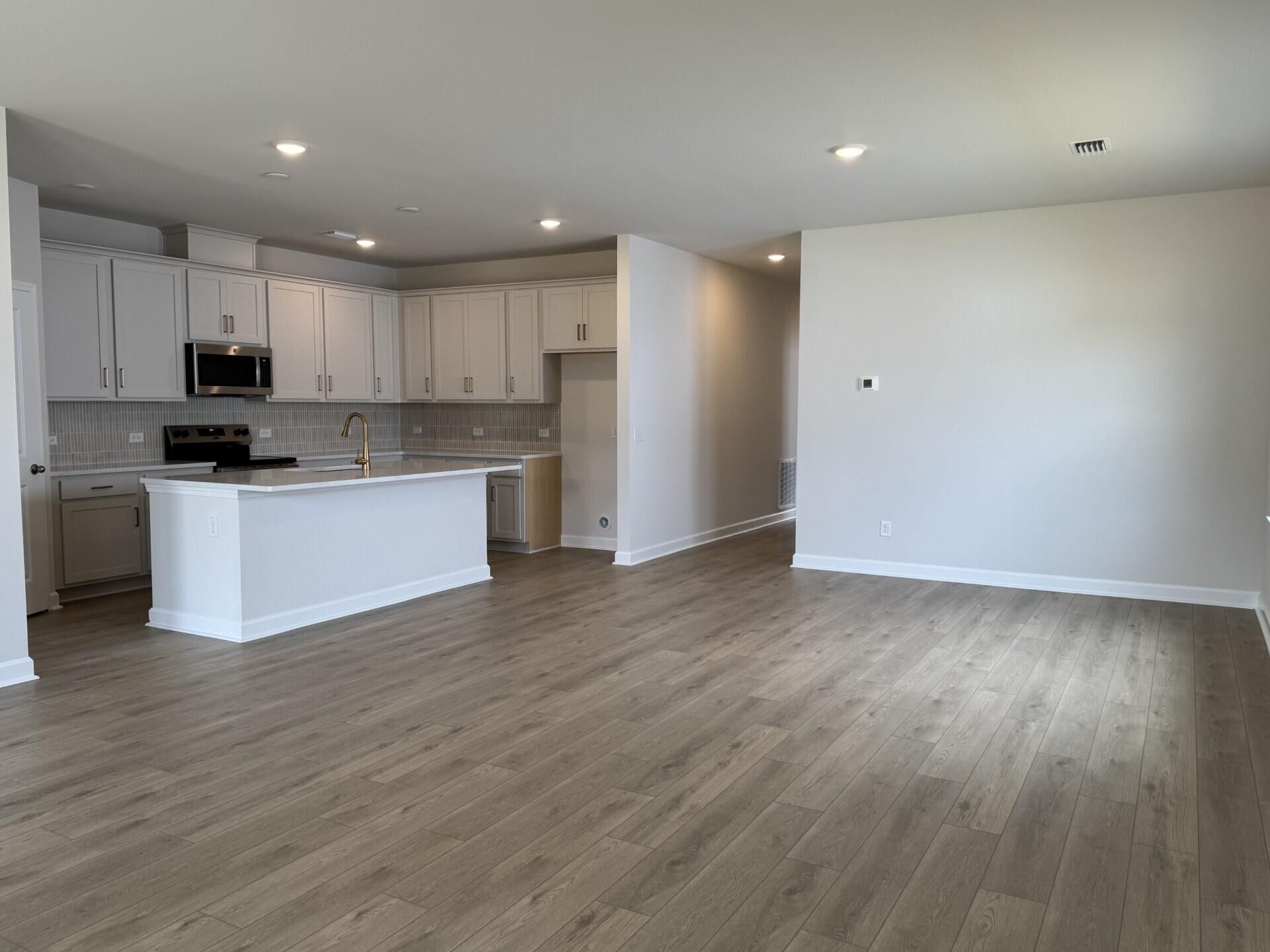 4008 Lemon Grass Lane Photo 6