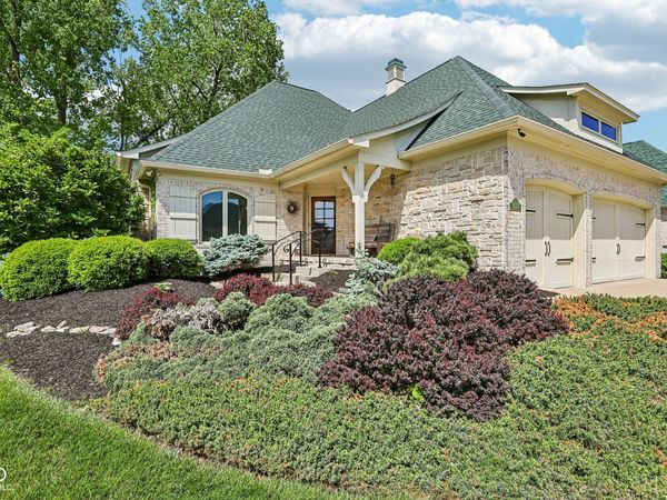 3325 Nottinghill Drive E, Plainfield, IN 46168