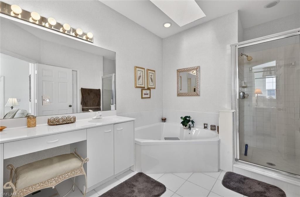 8540 Mystic Greens Way, Unit 305, Naples, FL 34113 Photo