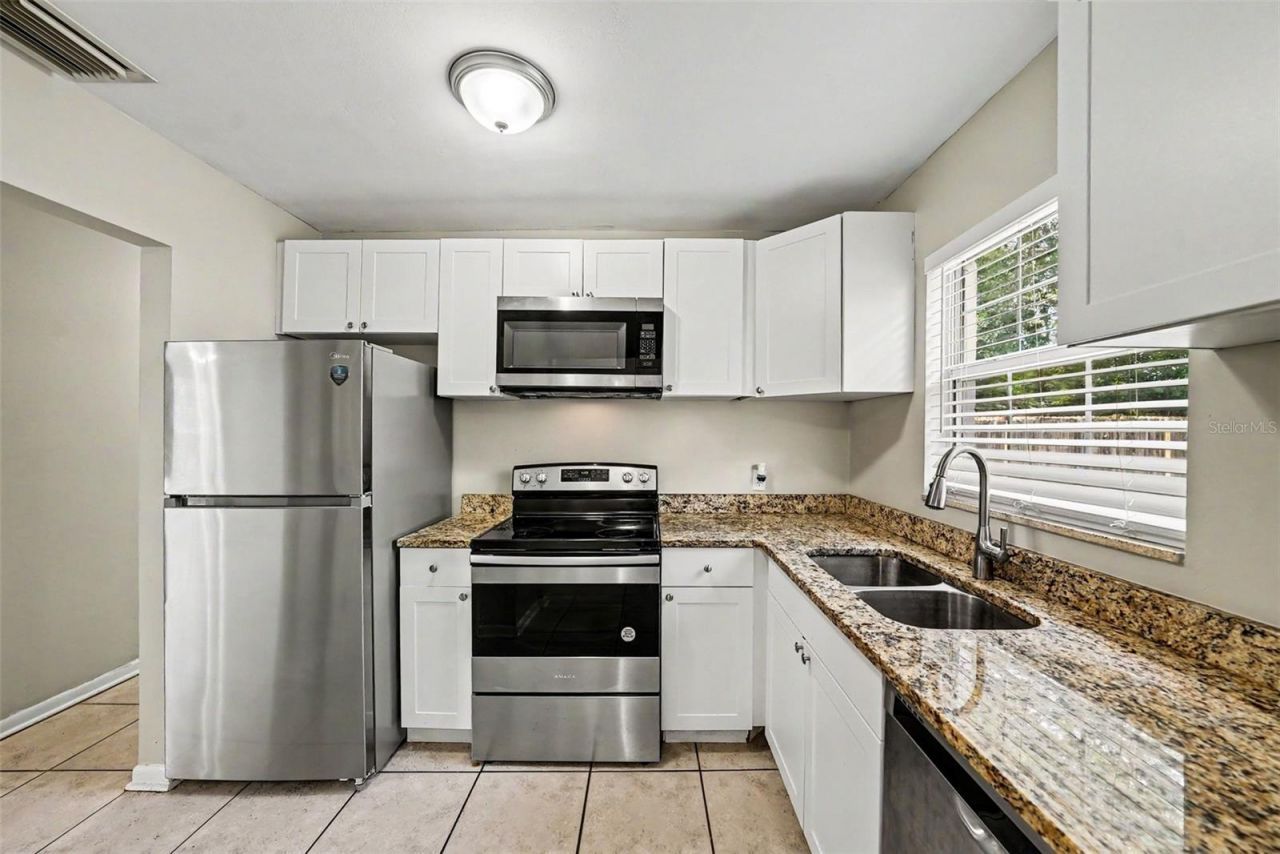 10209 N 28th Street, Tampa, FL 33612 Photo