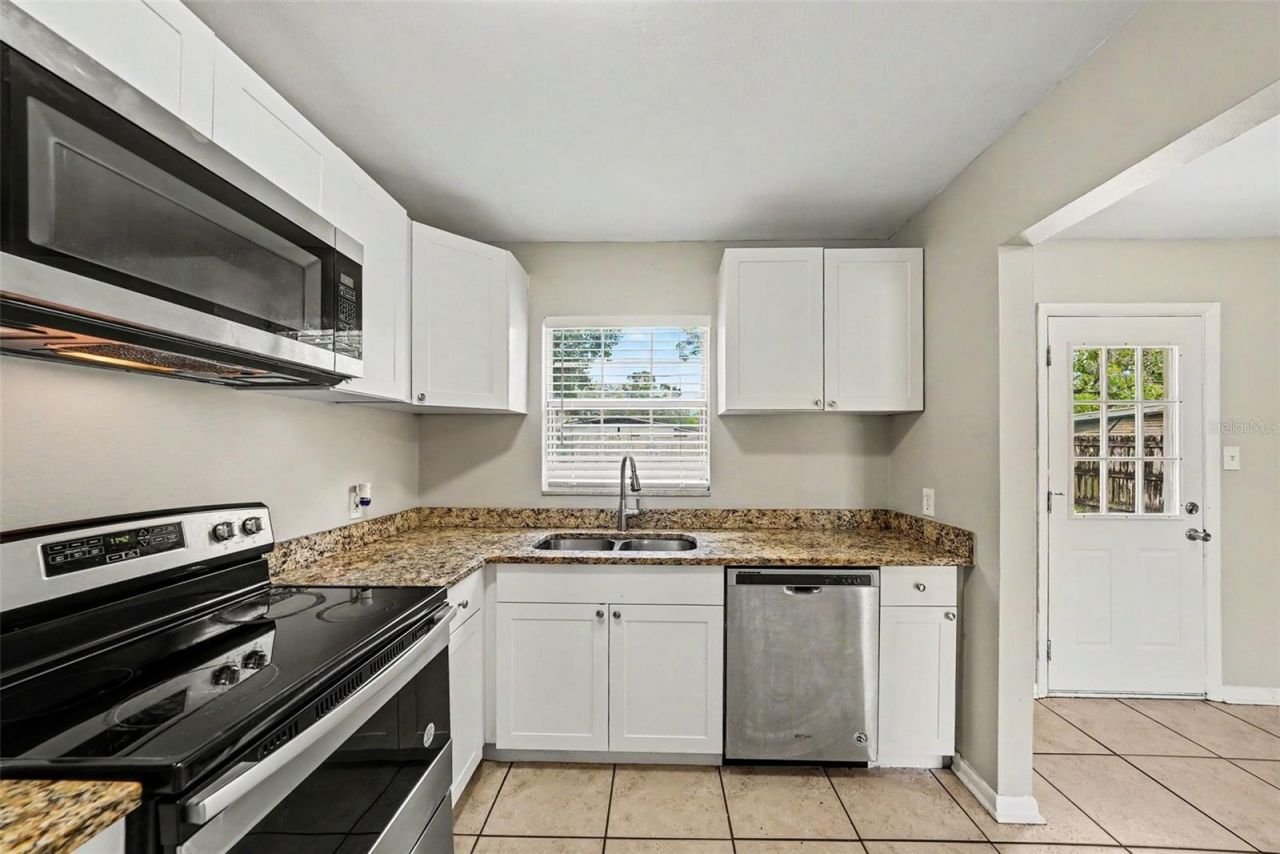 10209 N 28th Street, Tampa, FL 33612 Photo