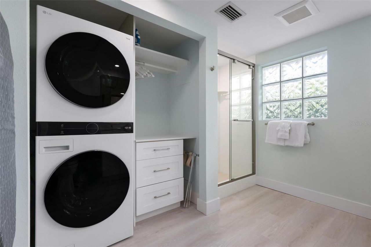 118 9th Street N, Bradenton Beach, FL 34217 Photo
