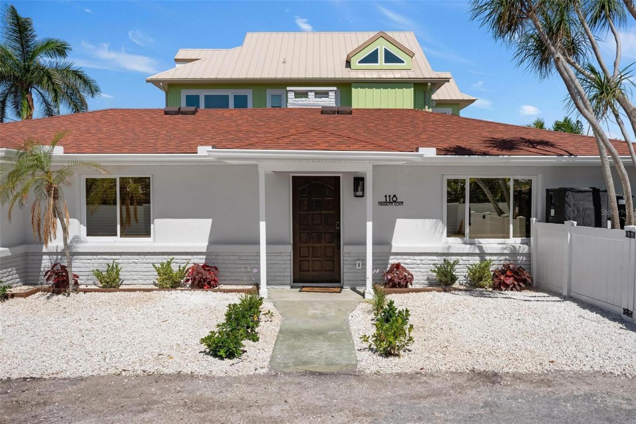 118 9th Street N, Bradenton Beach, FL 34217 Photo