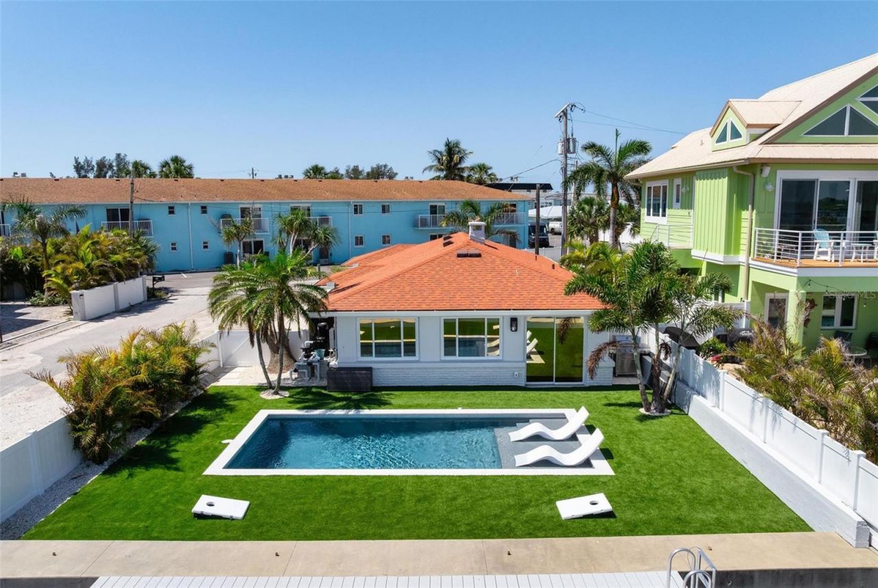 118 9th Street N, Bradenton Beach, FL 34217 Photo