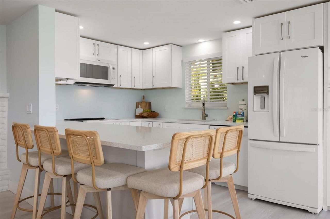118 9th Street N, Bradenton Beach, FL 34217 Photo