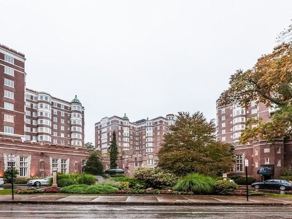 20 Chapel Street, Unit B706, Brookline, MA 02446