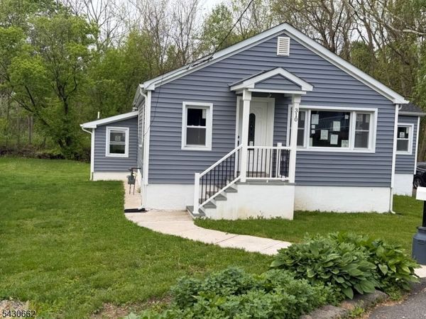 310 6Th St, Belvidere, NJ 07823