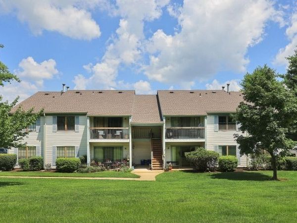 44 Crabapple Ln, Franklin, NJ 08823