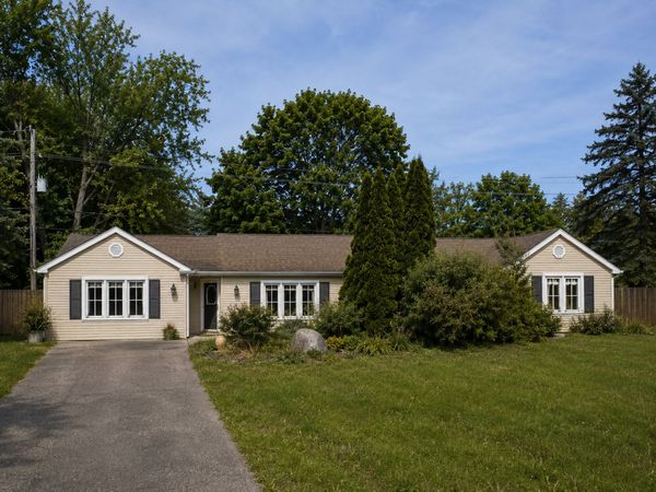 1028 S Walnut Avenue , Arlington Heights, IL 60005