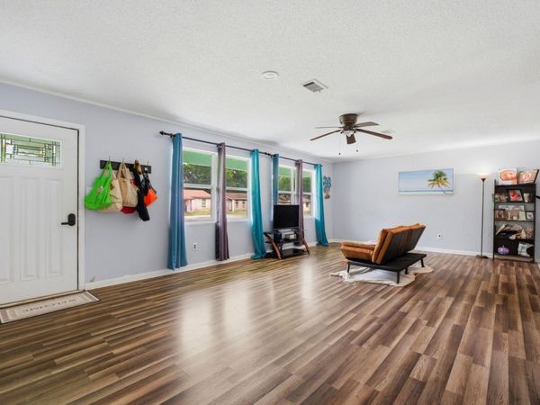2623 Green Bay Avenue, Pensacola, FL 32526