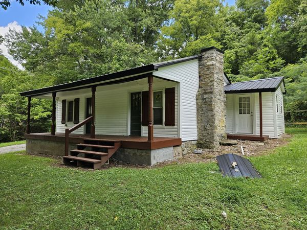 210 Rawls Creek Rd, Gordonsville, TN 38563