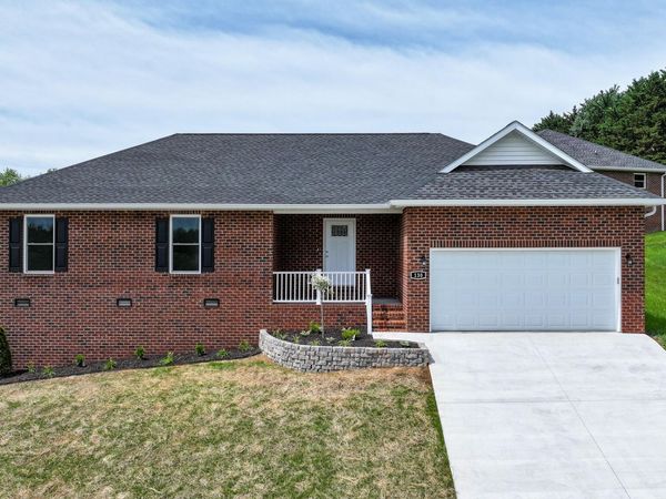 130 Keeneland Circle, Greeneville, TN 37743