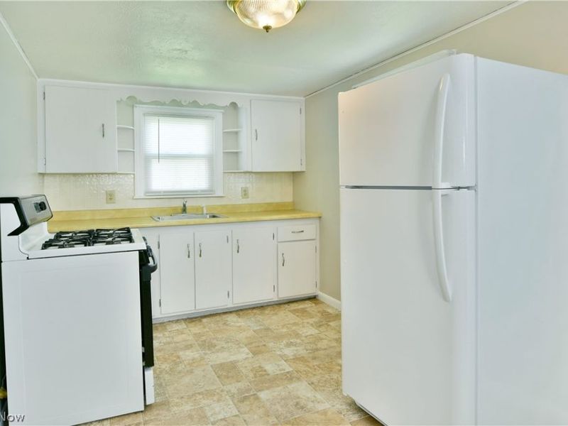 406 McDonald Avenue, Mc Donald, OH 44437 Photo 26
