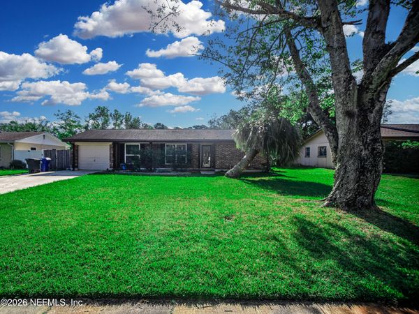 1367 BELLAIR Boulevard, Orange Park, FL 32073