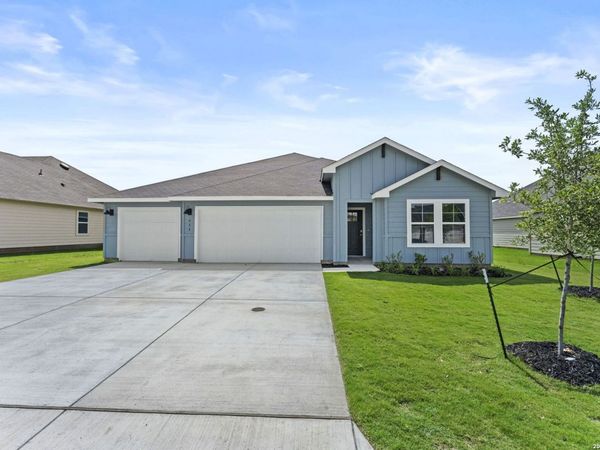 488 SONOMA ST, Fredericksburg, TX 78624