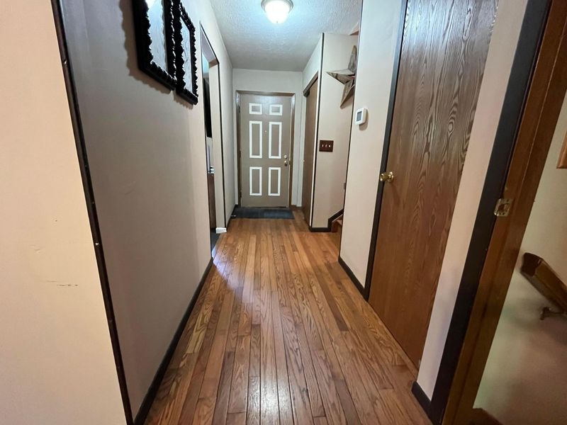 950 Ridenour Road , Gahanna, OH 43230 Photo 12