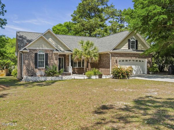 215 Star Hill Drive , Cape Carteret, NC 28584