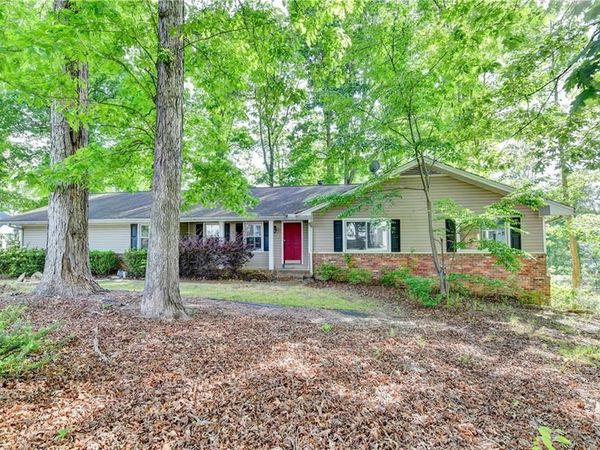 3740 Clubland Drive , Marietta, GA 30068
