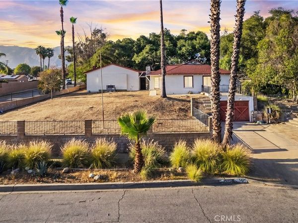 1449 E Bennett Avenue, Glendora, CA 91741