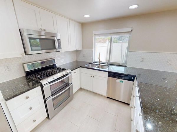 336 Green Moor Place, Thousand Oaks, CA 91361