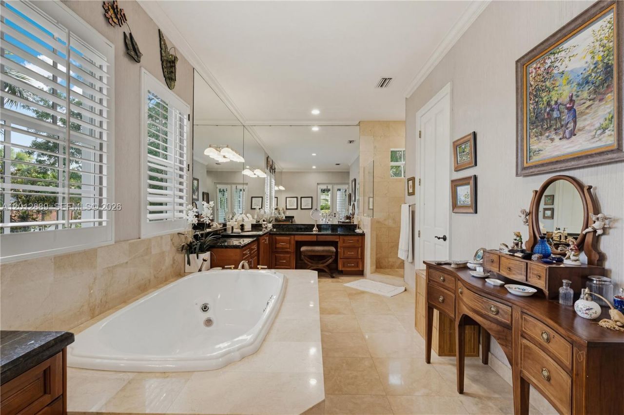 6801 SW 94th St , Pinecrest, FL 33156 Photo