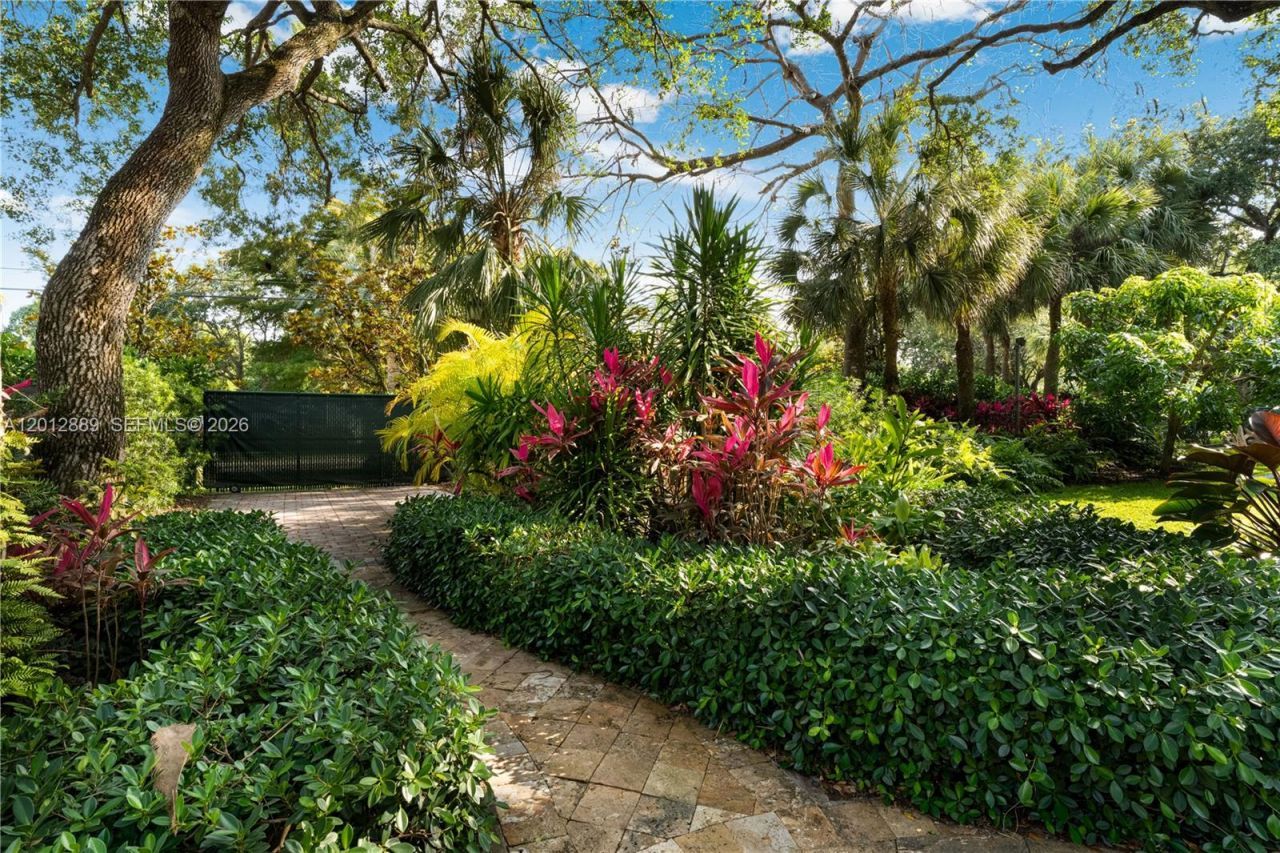 6801 SW 94th St , Pinecrest, FL 33156 Photo