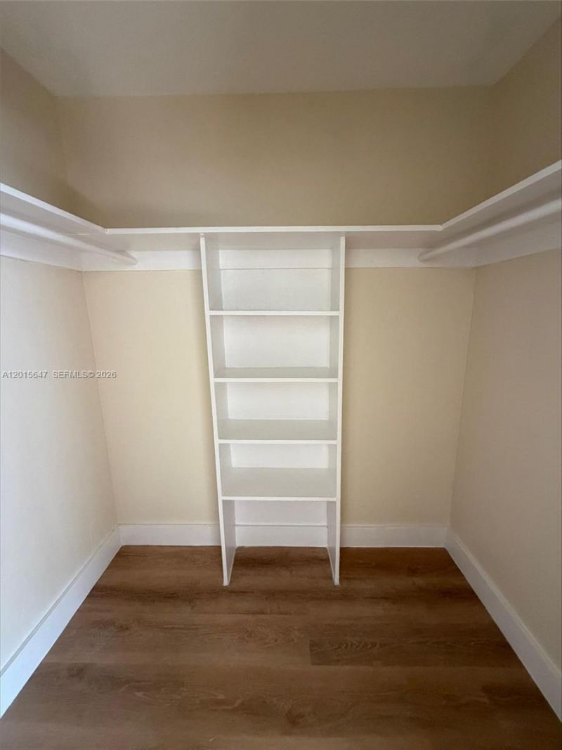 1346 Alton Rd , Unit B4, Miami Beach, FL 33139 Photo