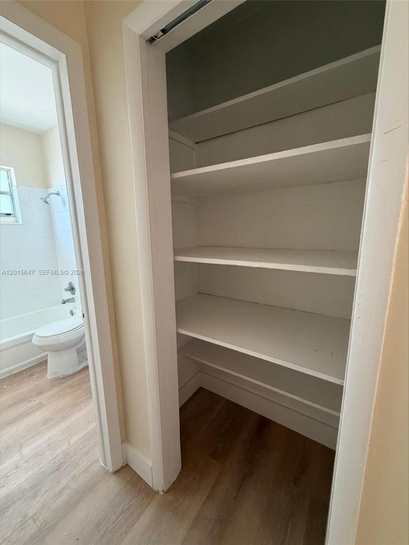 1346 Alton Rd , Unit B4, Miami Beach, FL 33139 Photo